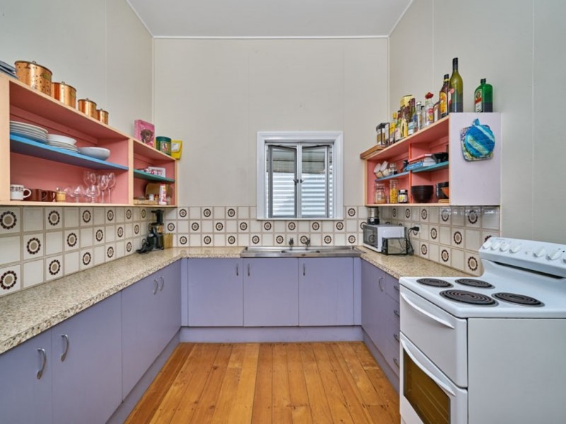 82 Cairns St., Cairns North QLD 4870