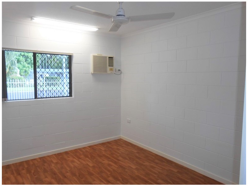 Manoora QLD 4870