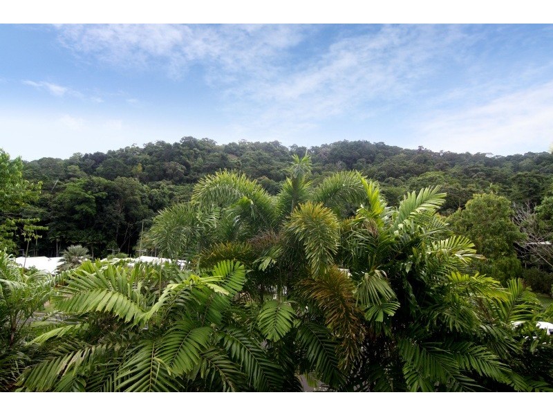 130 Hearl Close, Brinsmead QLD 4870