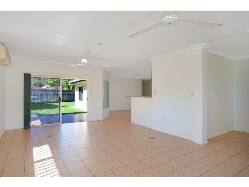 73 Loridan Drive, Brinsmead QLD 4870