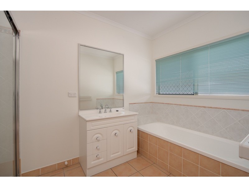 73 Loridan Drive, Brinsmead QLD 4870