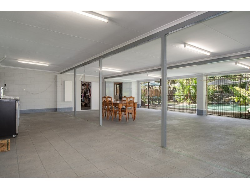 13 Lennon Street, Westcourt QLD 4870