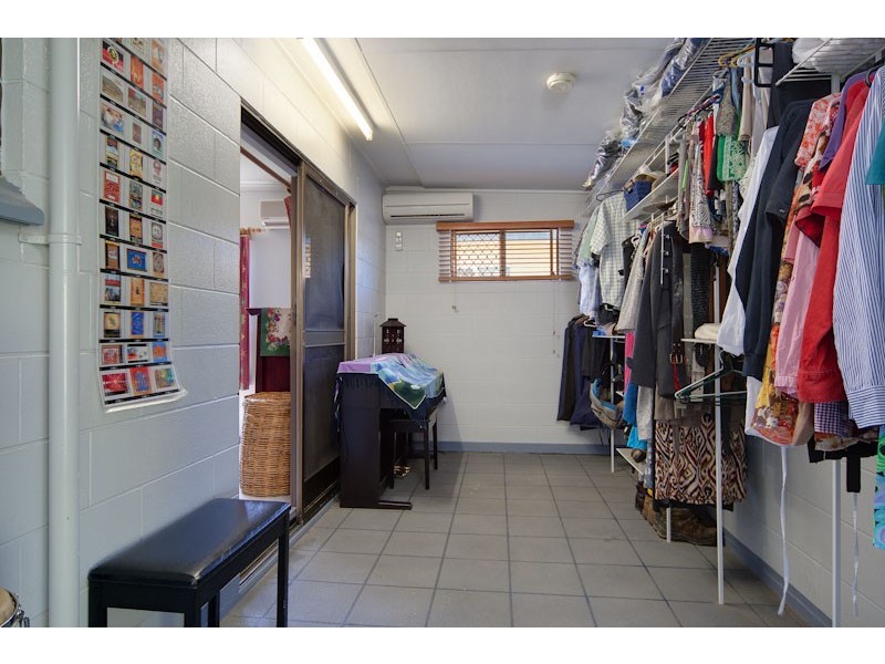 13 Lennon Street, Westcourt QLD 4870