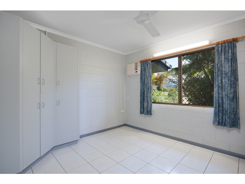 13 Lennon Street, Westcourt QLD 4870