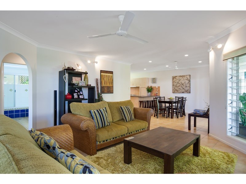 10 Hazelwood Close, Mount Sheridan QLD 4868