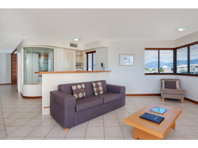 405/73 The Esplanade, Cairns City QLD 4870