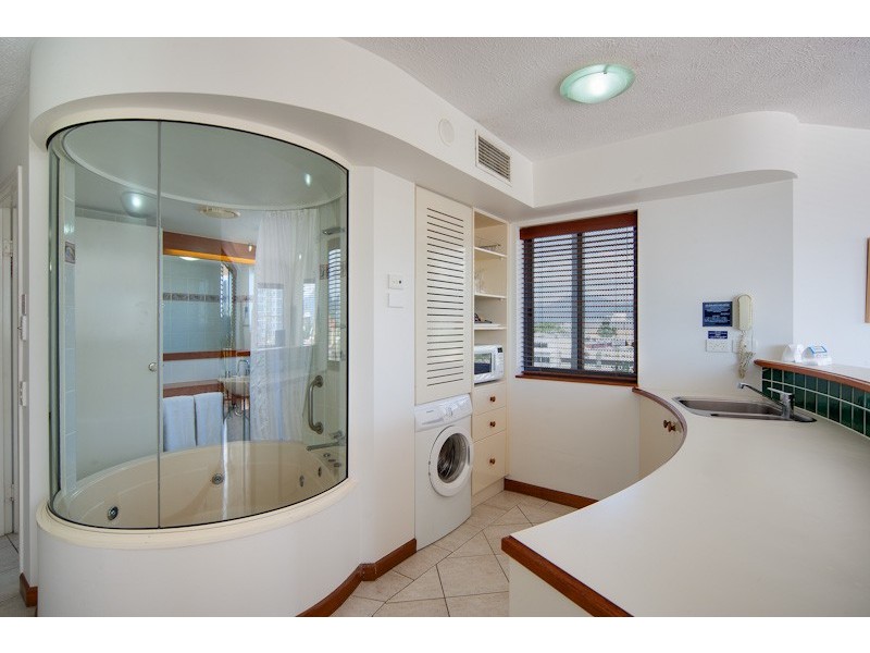 405/73 The Esplanade, Cairns City QLD 4870