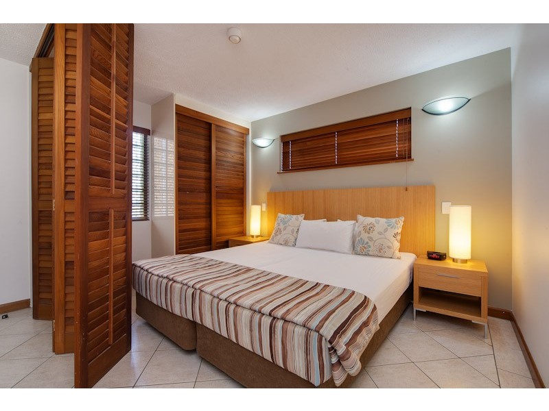 405/73 The Esplanade, Cairns City QLD 4870
