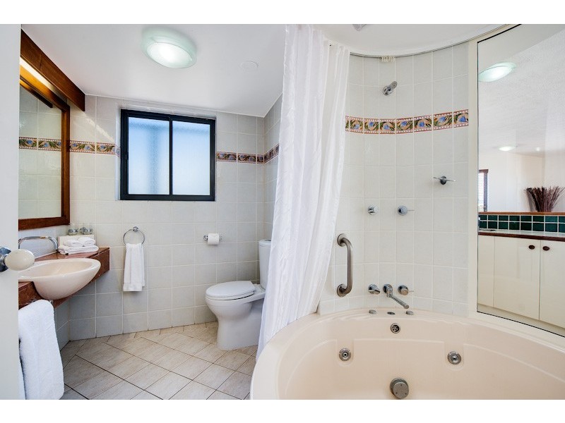 405/73 The Esplanade, Cairns City QLD 4870