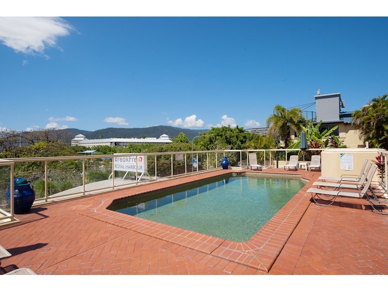 405/73 The Esplanade, Cairns City QLD 4870