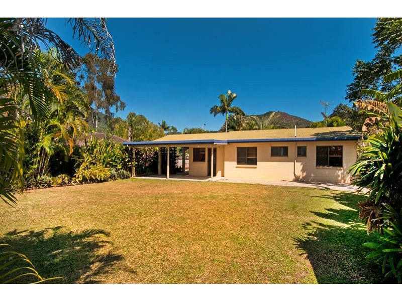 34 Impey Street, Caravonica QLD 4878