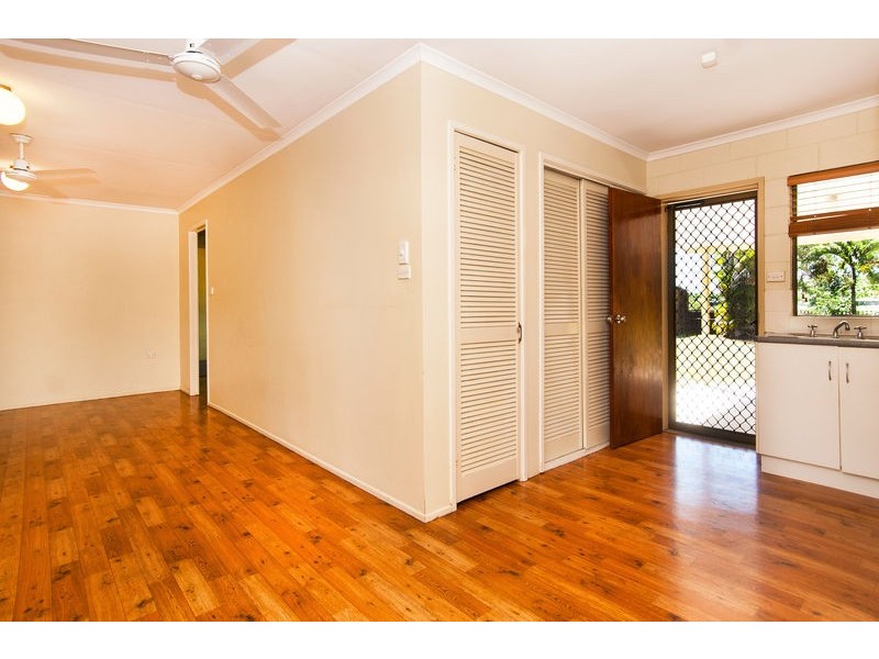 34 Impey Street, Caravonica QLD 4878