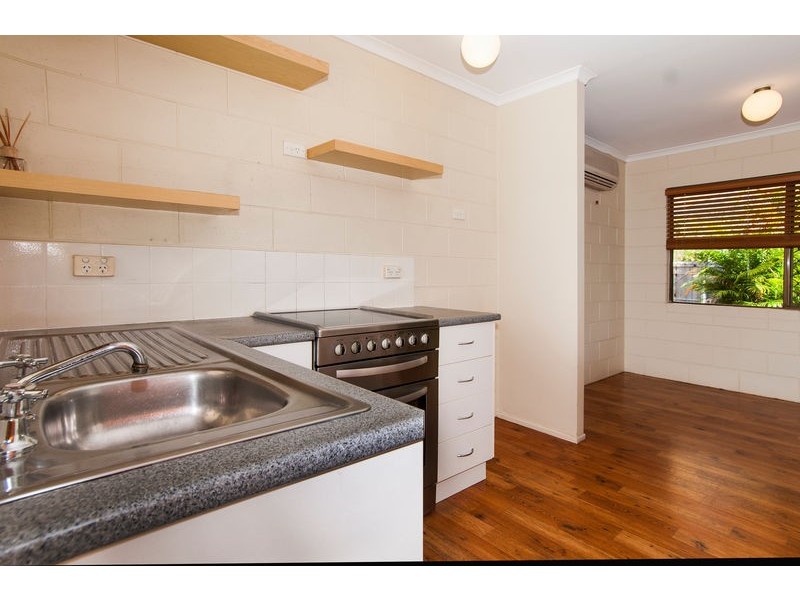 34 Impey Street, Caravonica QLD 4878