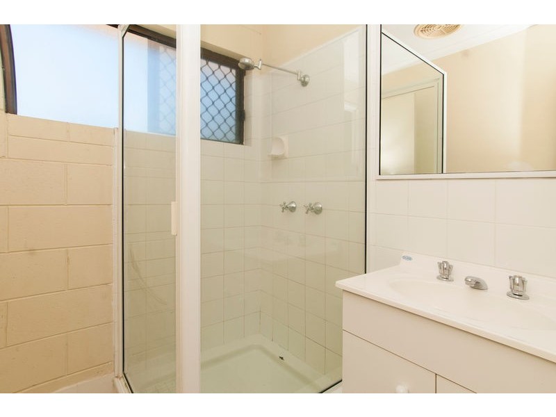 34 Impey Street, Caravonica QLD 4878