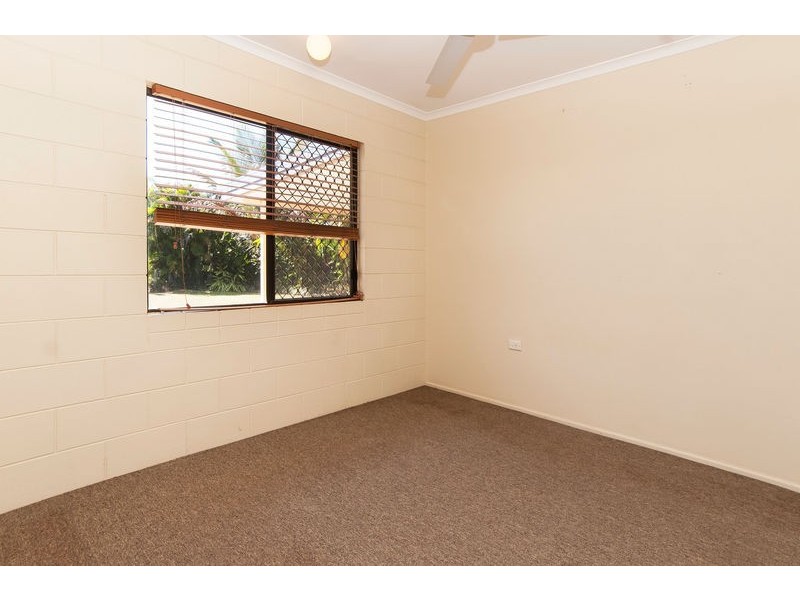 34 Impey Street, Caravonica QLD 4878