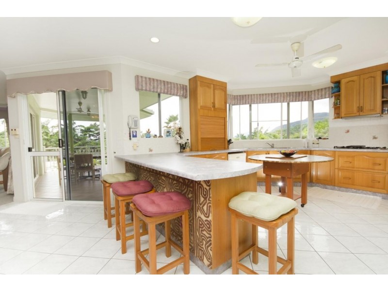 12 Forum Close, Mooroobool QLD 4870