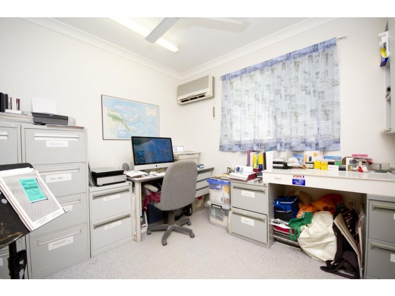 12 Forum Close, Mooroobool QLD 4870