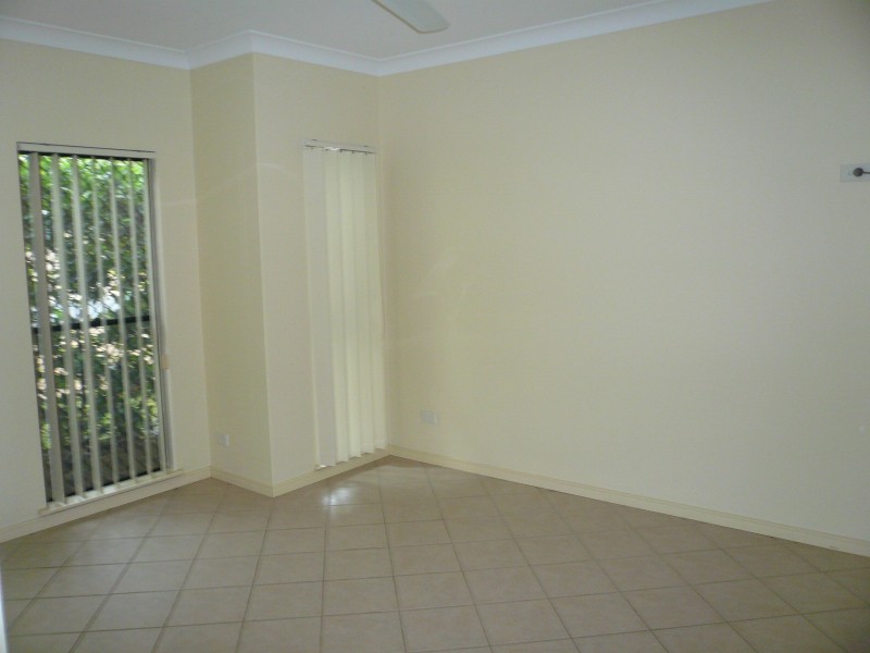 Bentley Park QLD 4869