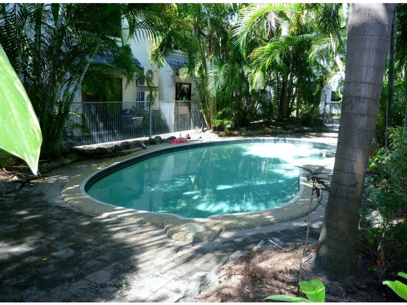 18/323 McLeod Street, Cairns North QLD 4870