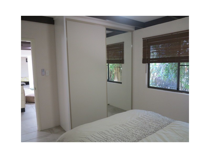 1/25 Bouganvillea Street, Holloways Beach QLD 4878