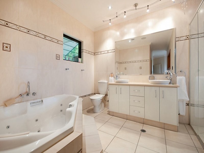 39 Falcon Street, Bayview Heights QLD 4868