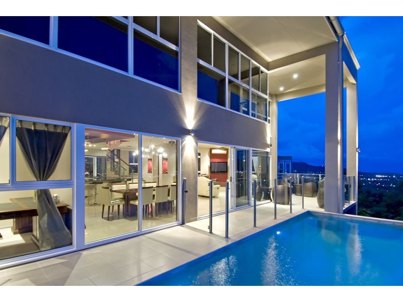 107 Summer Hill Drive, Mooroobool QLD 4870