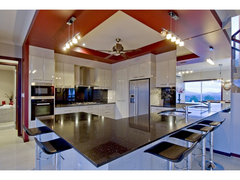 107 Summer Hill Drive, Mooroobool QLD 4870