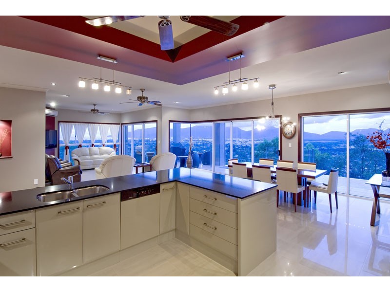 107 Summer Hill Drive, Mooroobool QLD 4870