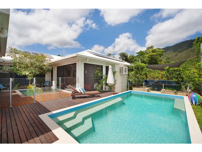 42 McBride Street, Redlynch QLD 4870