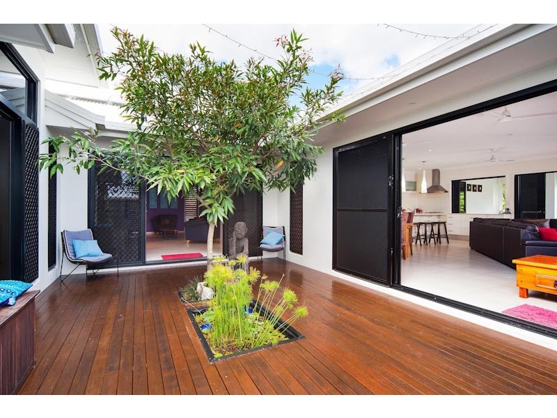 42 McBride Street, Redlynch QLD 4870