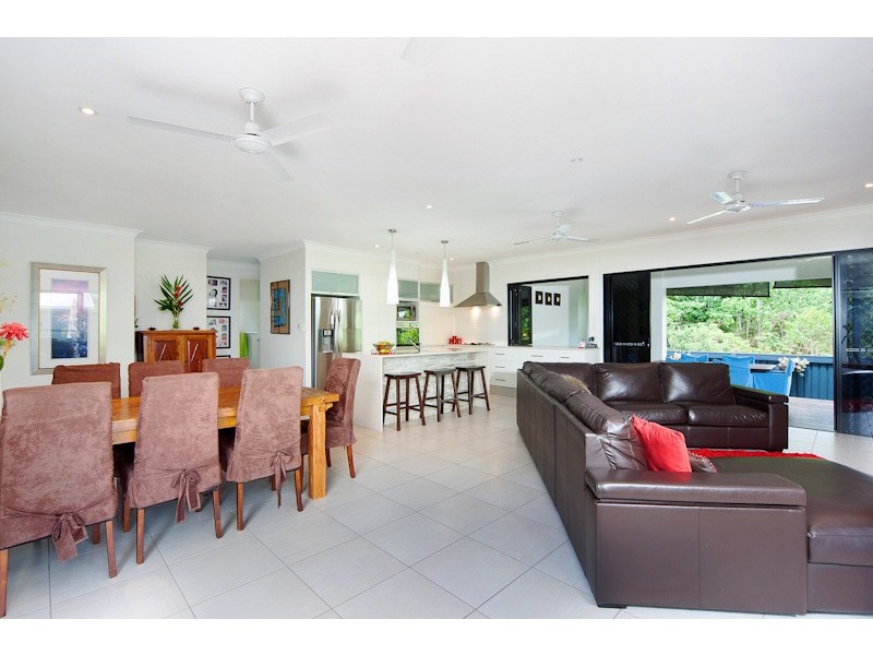 42 McBride Street, Redlynch QLD 4870