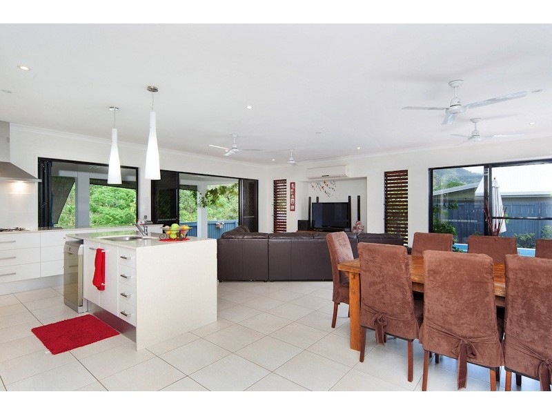 42 McBride Street, Redlynch QLD 4870