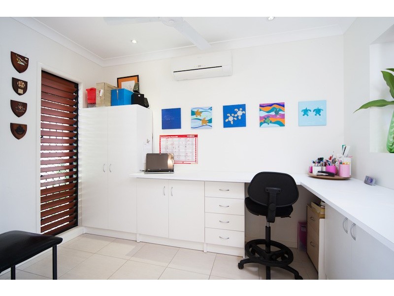 42 McBride Street, Redlynch QLD 4870