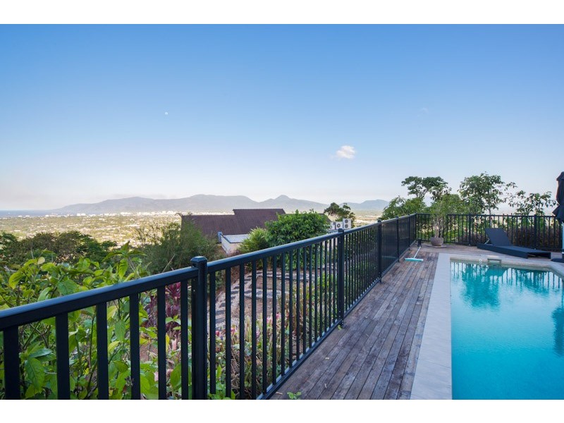 81 Summer Hill Drive, Mooroobool QLD 4870