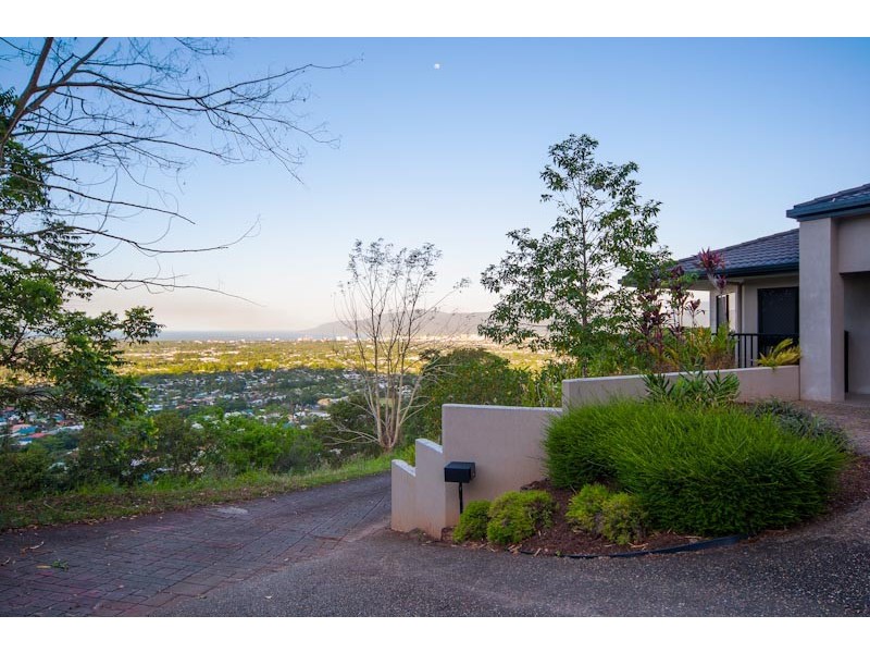 81 Summer Hill Drive, Mooroobool QLD 4870