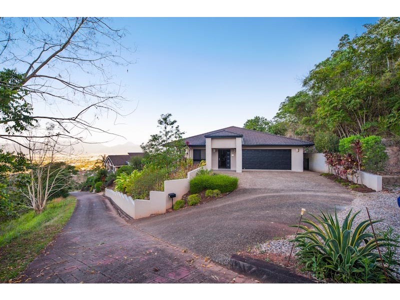 81 Summer Hill Drive, Mooroobool QLD 4870