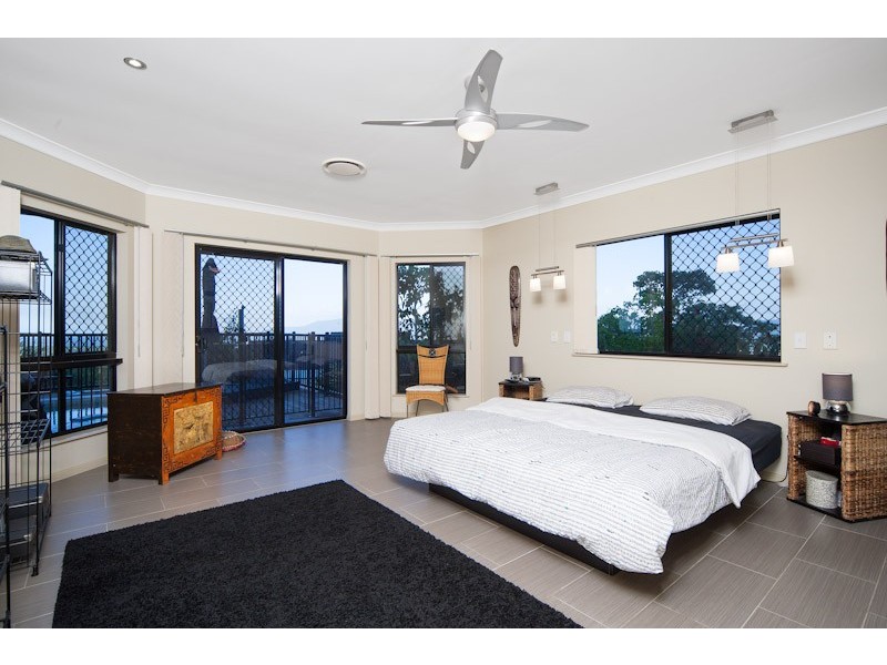 81 Summer Hill Drive, Mooroobool QLD 4870