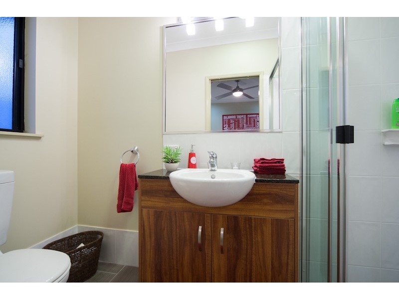 81 Summer Hill Drive, Mooroobool QLD 4870