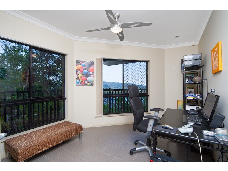 81 Summer Hill Drive, Mooroobool QLD 4870