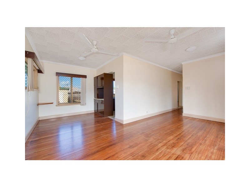 268 Aumuller Street, Westcourt QLD 4870