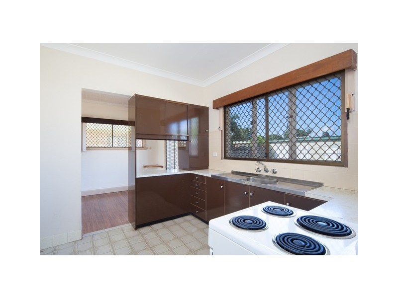 268 Aumuller Street, Westcourt QLD 4870