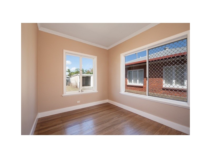 268 Aumuller Street, Westcourt QLD 4870