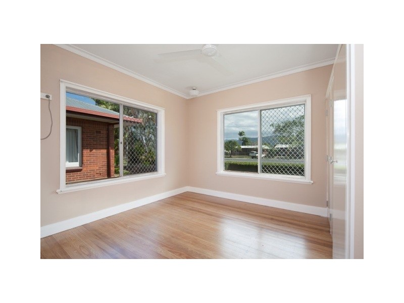 268 Aumuller Street, Westcourt QLD 4870