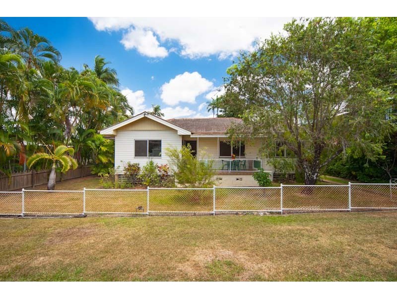 15 Keirle Avenue, Whitfield QLD 4870