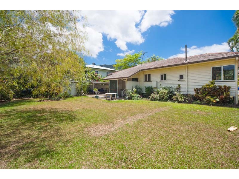 15 Keirle Avenue, Whitfield QLD 4870