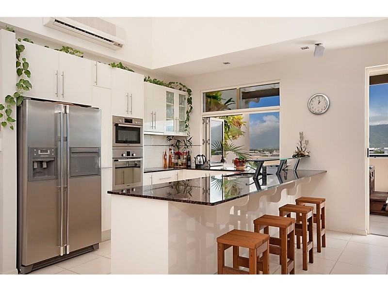 23/79 Spence Street, Cairns City QLD 4870