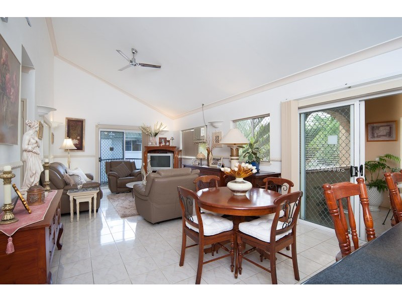 5/11 Springfield Cresent, Manoora QLD 4870