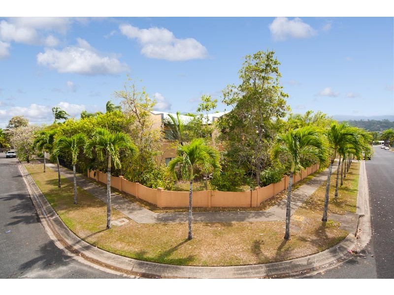 5/11 Springfield Cresent, Manoora QLD 4870