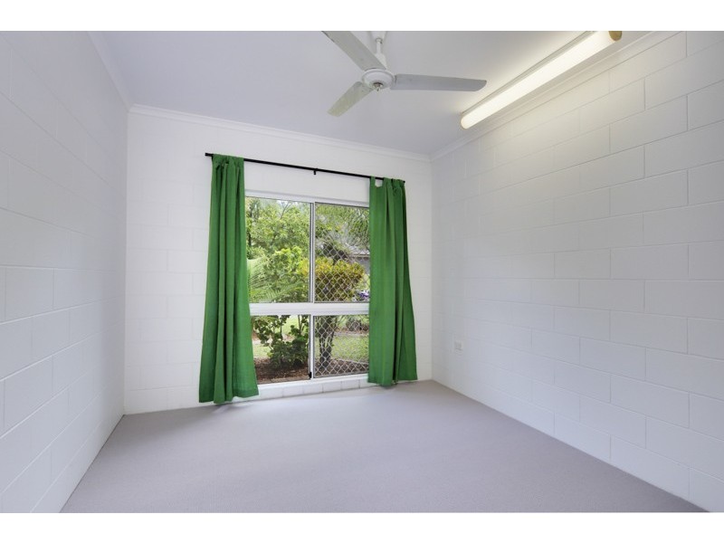 4 Cliff Close, Mount Sheridan QLD 4868