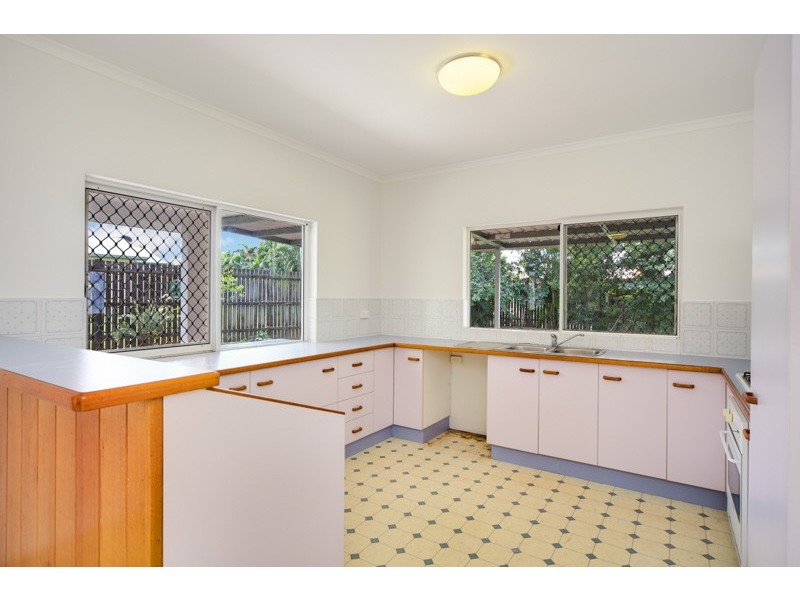 4 Cliff Close, Mount Sheridan QLD 4868